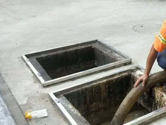 云龙化粪池清理